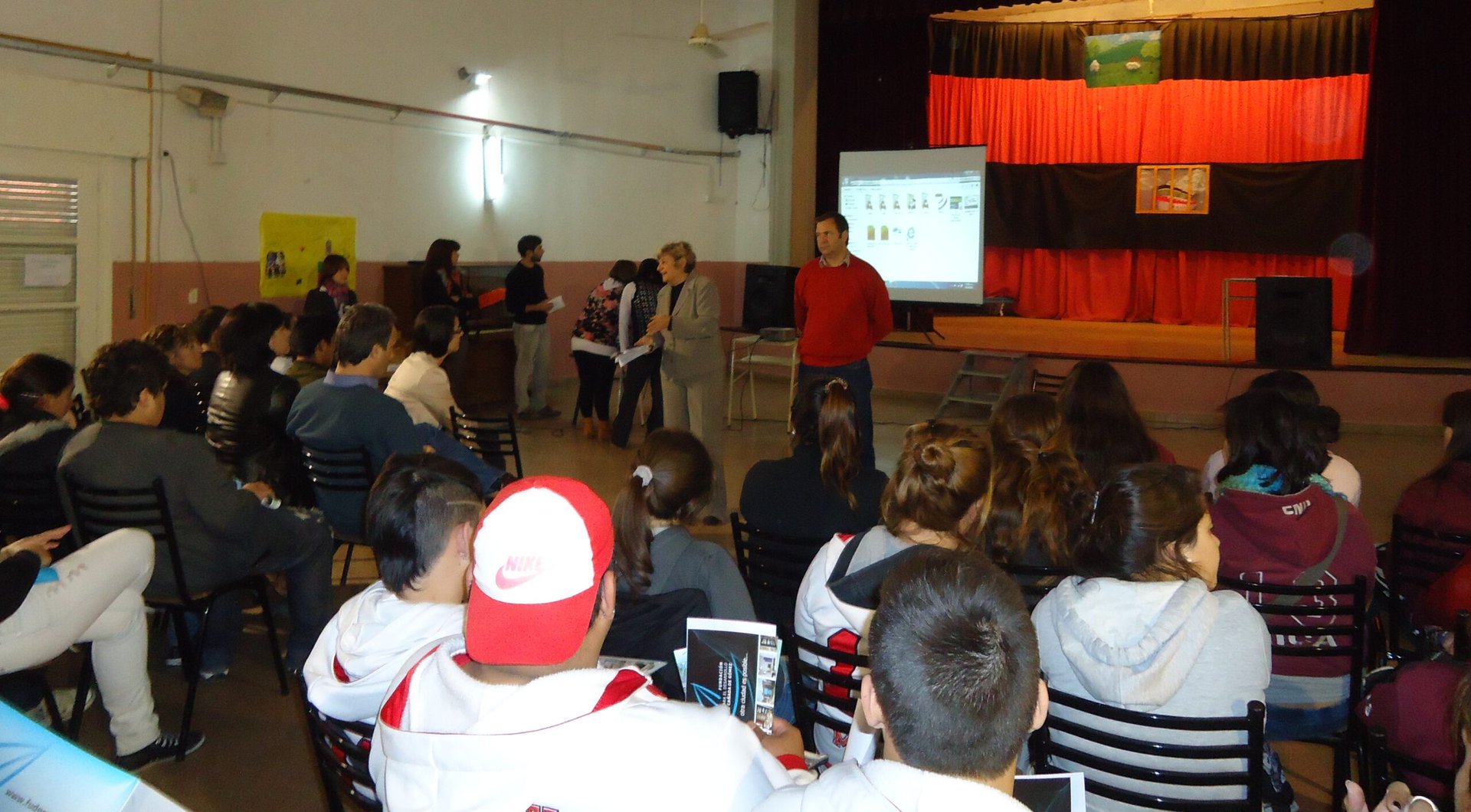 LA INTENDENTA Y MARCELO COGNO PRESENTARON LA OFERTA EDUCATIVA DE LA CIUDAD