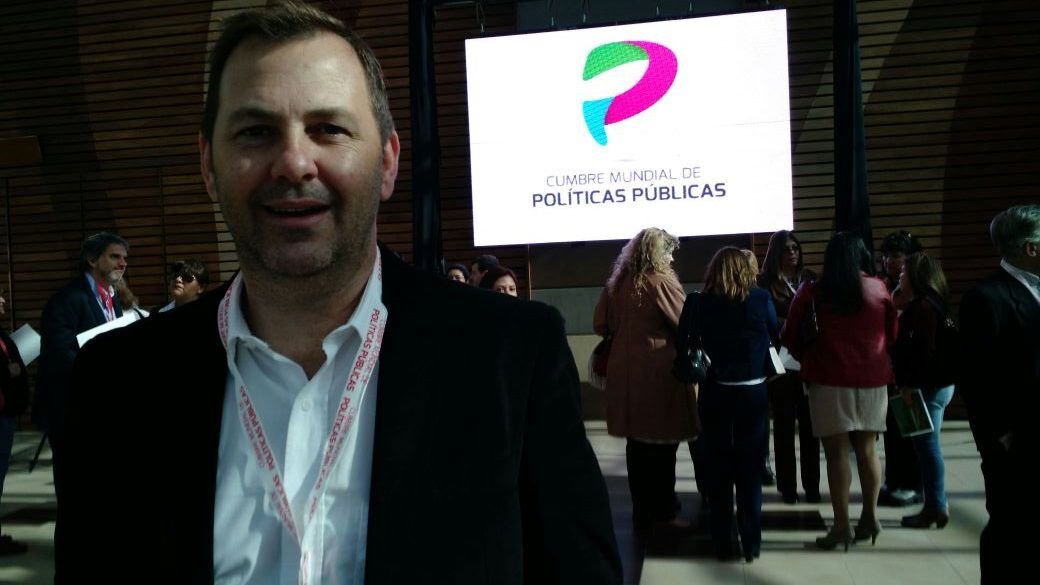EL PRESIDENTE DE FUDECA EXPUSO EN LA CUMBRE MUNDIAL DE POLÍTICAS PÚBLICAS EN SALTA