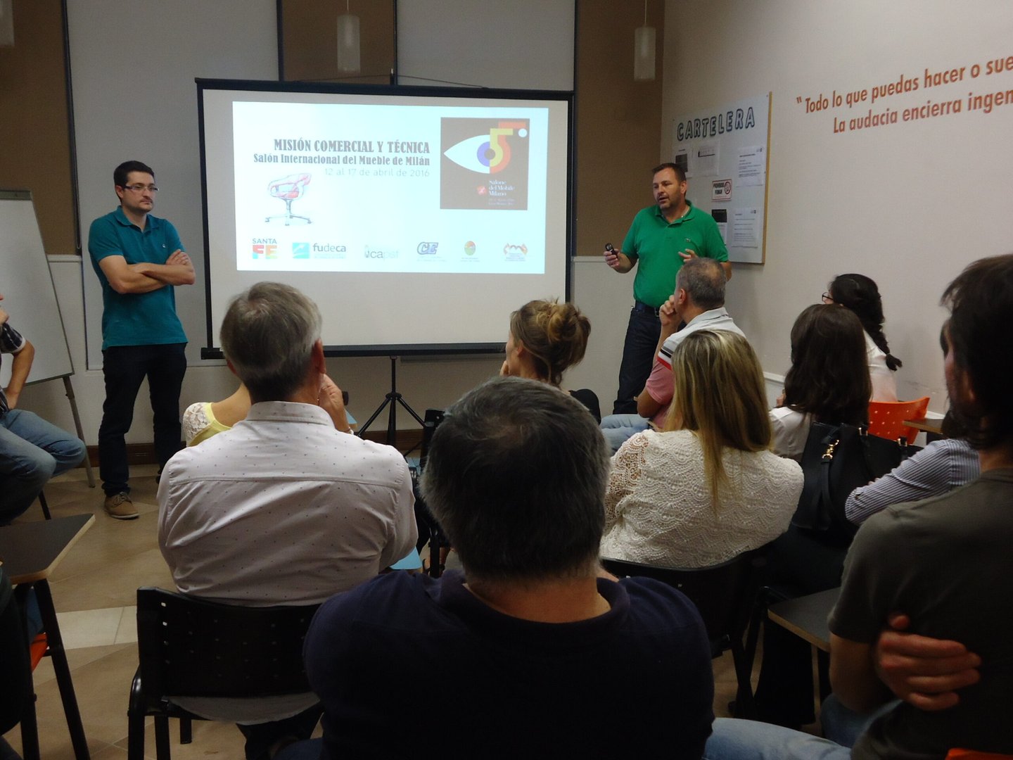 SE REALIZÓ EN FUDECA UNA CHARLA DEBATE PARA ARQUITECTOS E INDUSTRIALES DEL MUEBLE