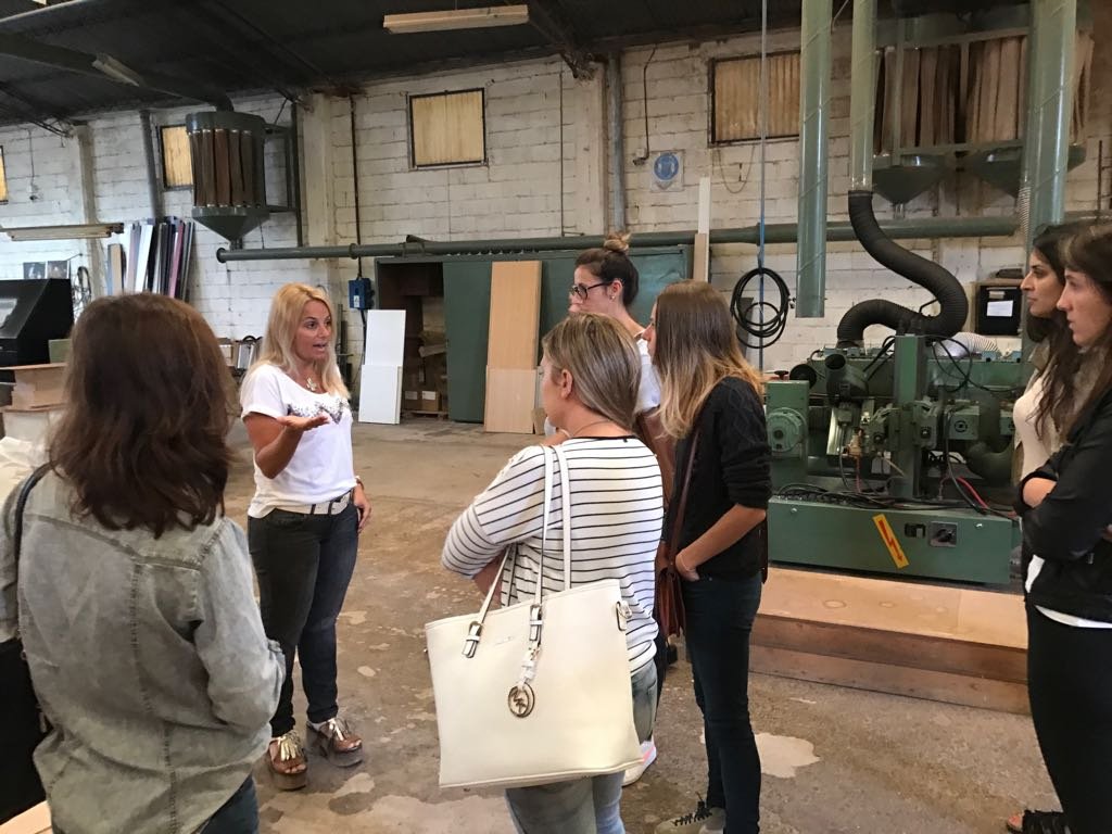 COMENZARON LAS VISITAS DE LOS ARQUITECTOS A LAS INDUSTRIAS DEL MUEBLE